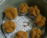 Foto langkah ke 6 dari resep Bolu kukus gula merah.