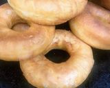 A picture of step 7 of Doughnuts.