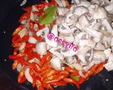 Foto langkah ke 3 dari resep Tumis Jamur Tahu.