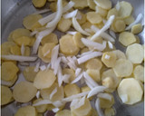 Foto del paso 2 de la receta: Lomo con níscalos con patatas