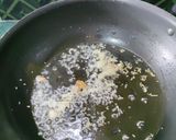 A picture of step 3 of Macaroni with Green Olives.