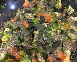 Foto del paso 4 de la receta: Ensalada de pollo, aguacate, pepino y papaya