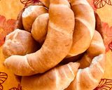 Kifli és zsemle recept fázis 3 fotója