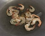 รูปขั้นตอนการทำที่ 1 ของ “ข้าวผัดกุ้ง”