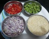 मटार राइस (Matar Rice Recipe In Marathi) रेसिपी स्टेप 1 फोटो 