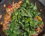 Foto langkah ke 5 dari resep Nasi Bakar Tongkol Suwir Kemangi.