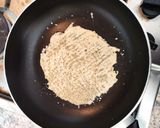 Foto del passaggio 3 della ricetta Cannolo di cialda di parmigiano con riso alla platessa