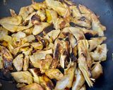 Foto del paso 1 de la receta: Bacalao a la miel sobre cama de alcachofas