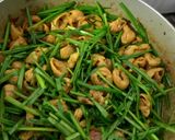 Hình bước làm 3 của món Khấu linh(lòng già) xào nghệ