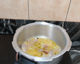 A picture of step 3 of Egg peas masala.