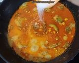 A picture of step 7 of Tilottoma_Kakrol (spiny gourd curry).