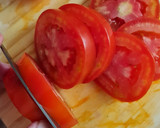 Foto del paso 2 de la receta: Ensalada plato completo de pepino, tomate, mozzarella, tofu al pimentón, enriquecida con gomashio 🥗