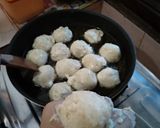 Foto langkah ke 2 dari resep Bakso goreng.