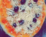 صورة لخطوة 3 من وصفة بيتزا 🍕 بعجينة رائعة 😍