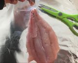 Foto del paso 2 de la receta: Merluza en alusa