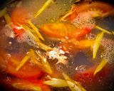 Hình bước làm 3 của món Canh Nghêu Nấu Khế, Thì Là