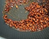 Foto langkah ke 4 dari resep Kacang Pedas Karamel Klasik.