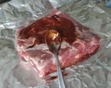 Foto del paso 2 de la receta: Costillas de cerdo con barbacoa ahumada