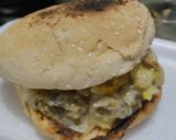 Foto del paso 9 de la receta: Sándwich🥙de berenjena,🍆calabacín y queso🧀crema🥯