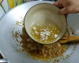 Gambar langkah 6 resipi Rendang Daging Istimewa.