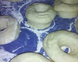 Foto langkah ke 3 dari resep Donat simpeel sekali 😂.