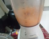 A picture of step 4 of Yellow melon juice.