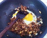 รูปขั้นตอนการทำที่ 7 ของ Oriental Meal : ข้าวผัดแดงแหนมไก่นรก