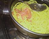 A picture of step 4 of Singapuri healthy spaghetti.