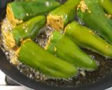 Une image de l'étape 5 de Poivrons Farcis accompagnés de boulgour et sauce tomate.