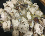 Foto del paso 5 de la receta: Solomillo de pavo con setas y nata