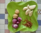 Foto langkah ke 1 dari resep Mie Kwetiau Kuah.