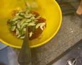 A picture of step 3 of Chatpatta kachi Keri or gaajar ka achaar 🥕🥭👌🏻.