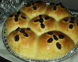 Foto langkah ke 7 dari resep Roti Sobek halus isi kismis.