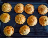 A picture of step 5 of Fresh Peas Hand Pies.