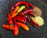 Foto langkah ke 1 dari resep Sambal Petis Jeruk.