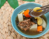 【老菜脯皇帝豆蘿蔔排骨湯】雨水節氣燉湯，排濕補氣又營養的食譜步驟4照片