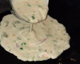 A picture of step 4 of Egg Paratha.