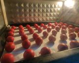 Foto langkah ke 3 dari resep Crumbl red velvet ball cookies.