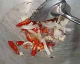 Foto langkah ke 3 dari resep Tumis kangkung saus tiram.
