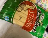 Foto del paso 1 de la receta: Deditos de queso con Cheetos flamin’ en freidora de aire