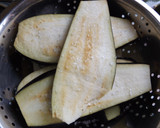 Foto del paso 1 de la receta: Berenjenas asadas con patatas y cebollas con crema rosada de tomate