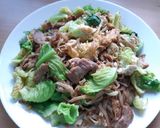 A picture of step 4 of Stir-Fried Rice Noodles with Pork and Chinese Broccoli (Pad See Ew).