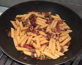 Foto del paso 5 de la receta: Penne rigate con hongos y tocino