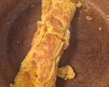 Foto langkah ke 3 dari resep Classic French Omelette.