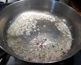 A picture of step 2 of Muhroom sauce.