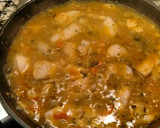 Foto del paso 3 de la receta: Pechuga de pollo con patatas y veduritas. Muy fácil