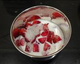A picture of step 2 of Strawberry Lassi 🍓.