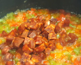 Foto del paso 4 de la receta: Jamoncitos de pollo en salsa con un toque de chorizo