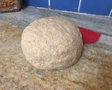 Foto del paso 3 de la receta: Bollo para pizza y pancitos saborizados con harina integral molienda fina