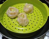 A picture of step 4 of Veg steam momos.